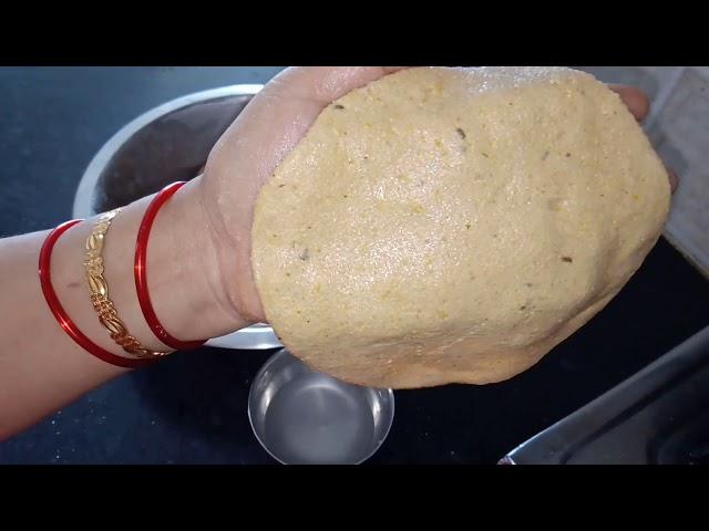 Traditional Pani ki hath ki roti. Silbatti wali  dhaniya ki chatni. गांव का देसी खाना।।