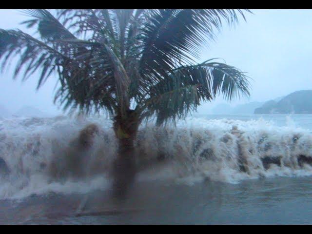 Tsunami in Cat Ba Island - Vietnam