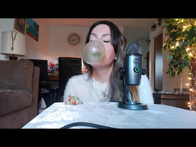 ASMR Chewing Gum Blowing Bubbles & Snapping Gum 