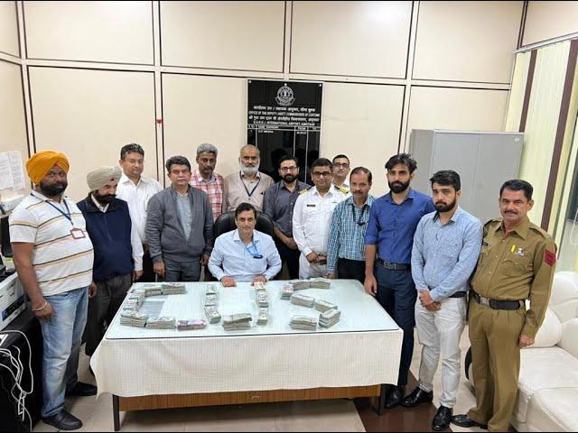 #indiancustomsatwork : Amritsar Customs seized foreign currency valued at rupees 6.05 Crore