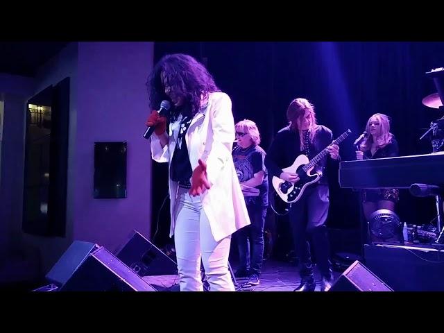 Tammy Graham Band Premier Dance Band