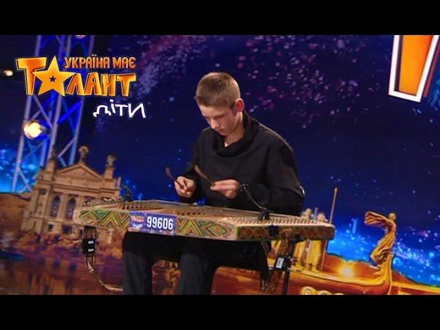 He plays on the dulcimer! Just see it - Got Talent 2017