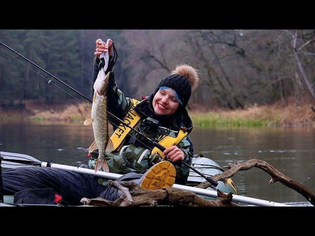 IT'S COLD, HOWEVER! I'M SPIN FISHING ON THE RIVER. SOUP WITH LARD - YOU'LL LICK YOUR FINGERS!