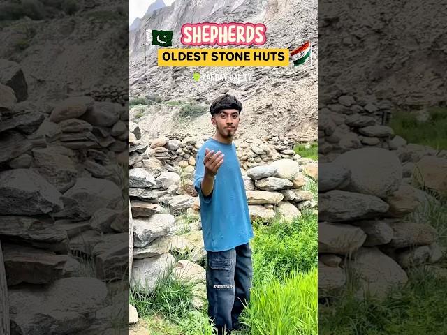 200 year old shepherd houses made of stone and wood in mountains | Kanday Valley | Purana Gaon #ghar