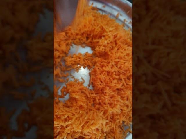 #shorts #youtubeshorts #cooking #carrot #gratedcarrot #carrotlover #cookinlover #carrotlove #vms