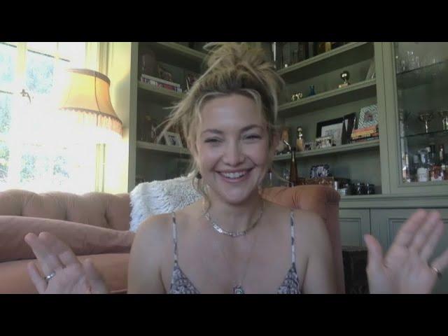 Kate Hudson Unveils PEOPLE’s Beautiful Issue Cover with Daughter Rani & Mom Goldie Hawn