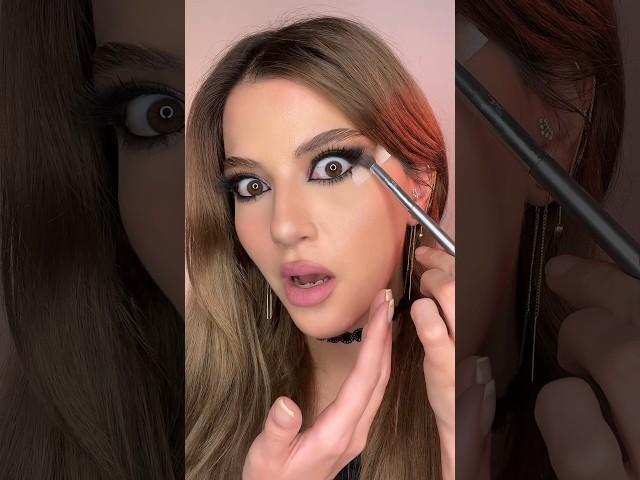 Bu da ne @maya.rowland  #makeup #shortvideo #fypshorts #viral #foryou #keşfet #shorts