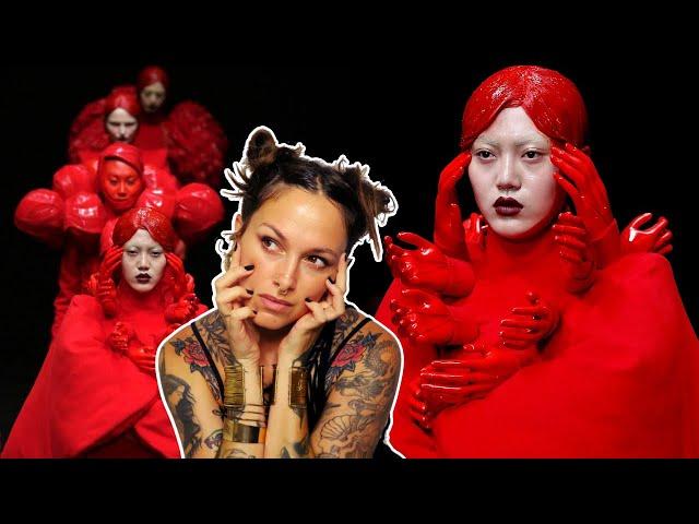 AVANT GARDE: LA ESTÉTICA MÁS BIZARRA DE LA HISTORIA DE LA MODA (Yohji Yamamoto, Rei Kawakubo y MÁS)