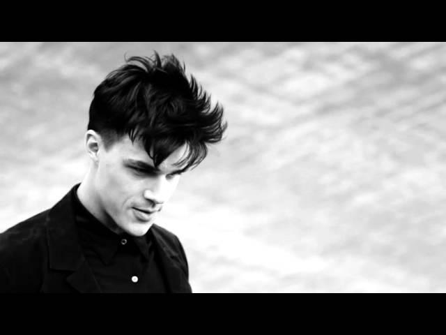 Flaunt Magazine: Jeffrey Rüdes presents Finn Wittrock