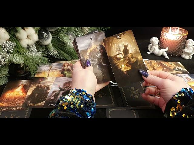 TAROT - FORECAST for PISCES for 2022 Annual layout