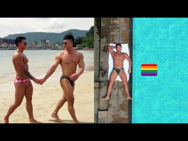 Two muscular young men take you to experience China's swimming beaches! ️‍