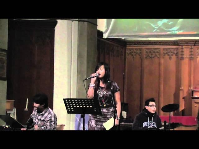 Hnin Wyut Ye Thaung - Christmas Service @ MCF London ( 18th Dec. 2010 )