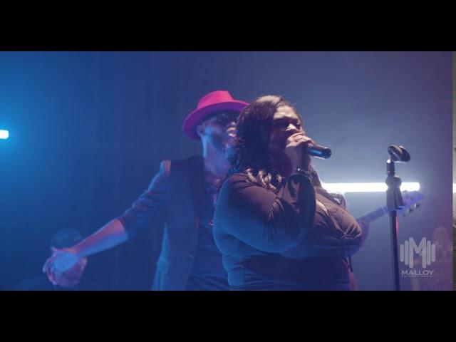 Travis Malloy and Kim Burrell (A MUST SEE!!!) "Through The Fire/Love"