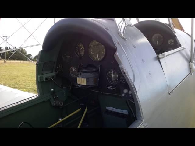 How to start a 1939 DH Tiger Moth