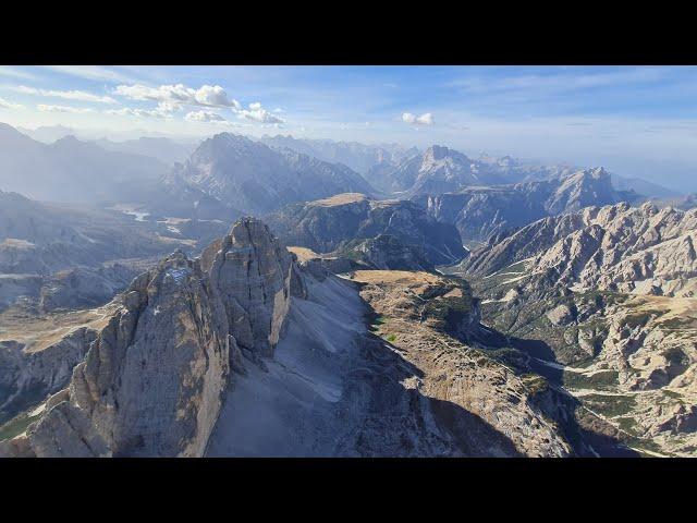 Überflug der 3 Zinnen mit kleiner Sightseeing Runde Ende Oktober 2022 - am Paragleiter