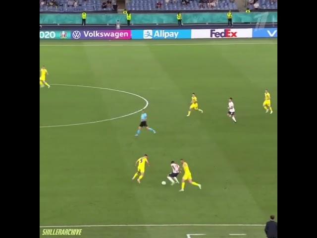 Sancho solo run against Ukraine #shorts #football #manutd #sancho #england #ukraine #speed #skills