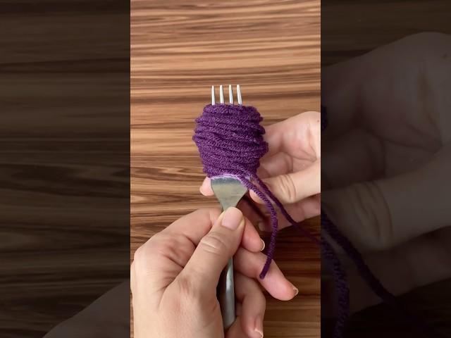 How to Make a Pom Pom Using a Fork