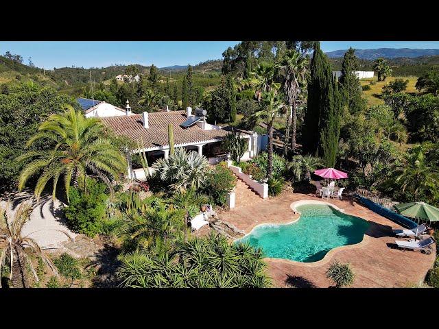 Characterful Farmhouse on 15 Ha With Ruin, Lake and Stream for sale in Portimão, Algarve