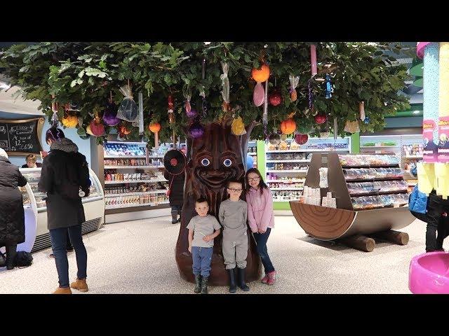 CENTER PARCS DAY 4 -- A GIANT CANDY TREE