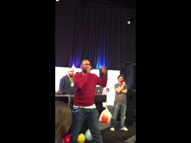 Icon mike king raps at the Smx West Google dance