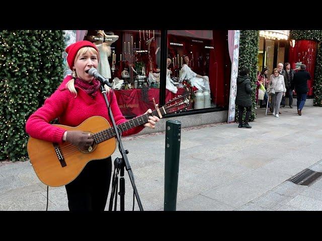 Brenda Lee (Rockin' Around The Christmas Tree) - A Fantastic Performance by Leila Jane.