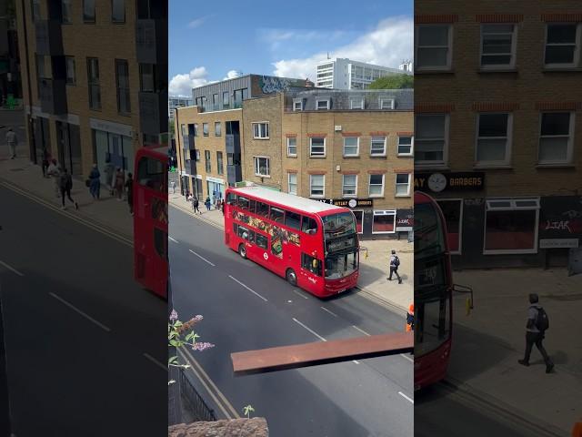 Exploring London for the first time - walking tour - train ride - wandering