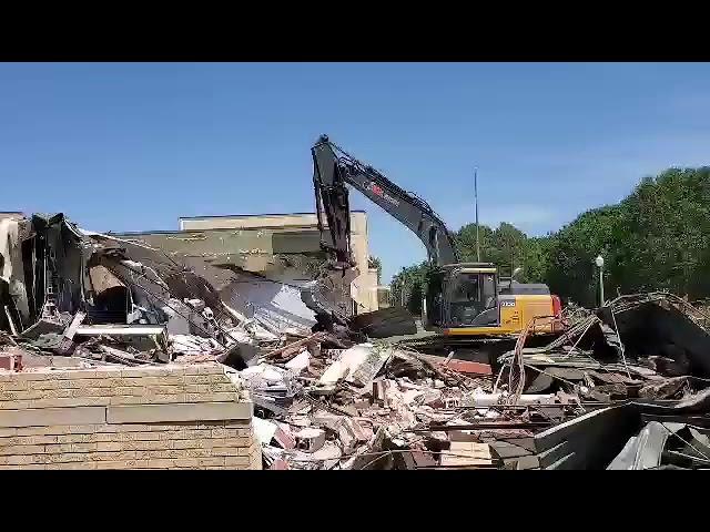 Saying Goodbye: Will Rogers Middle School Demolition 2022 - Miami, Oklahoma #history #forgotten