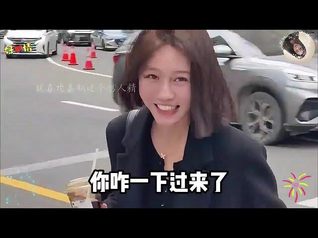 【东北女孩嘉鹅】东北怼人高手嘉鹅，既风趣又幽默，怼遍全网无敌手，看一次笑一次 ffs #搞笑 #嘉鹅 #搞笑视频 #搞笑 #段子 #美女#东北老姐的语言艺术 #东北老姐