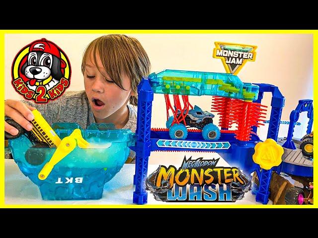 Monster Truck Toys UNBOXING  Monster Jam MEGALODON MONSTER Car WASH (Dirty to Clean Color Changers)