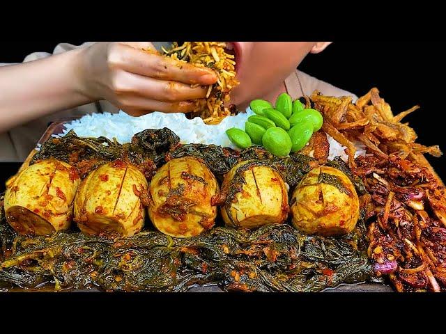 MUKBANG\\SPICY CHICKEN EGG WITH ROSELLE LEAVES CURRY, FRIED DRY LOITTA FISH, ONION SALAD