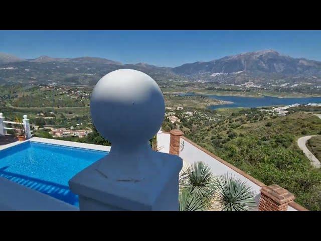 NOW SOLD: Buying a holiday home in Andalucia: Cortijo Bonita at Vinuela, EXCLUSIVE at 445,000€