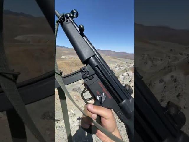 Mp5 ￼tactical reload using ur foot 