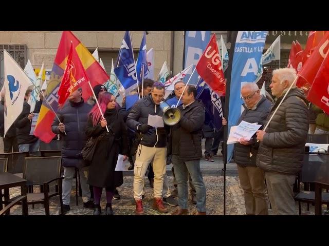 Funcionarios salmantinos protestan por la crisis de Muface. Vídeo SALAMANCA24HORAS.COM