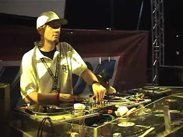 györemix! live DJ-Set@WestEnd City Center/ Budapest 2005 09 03