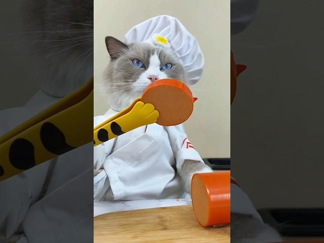  Puff's slicing up some serious ham hacks! #PuffTheChef #thatlittlepuff
