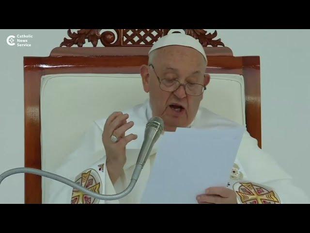 Pope tells Muslims, Catholics: Be fraternal!