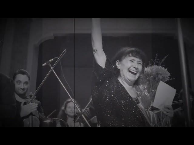 Liana Isakadze - last, spontaneous  performance next to her husbands coffin at the Church in Tbilisi