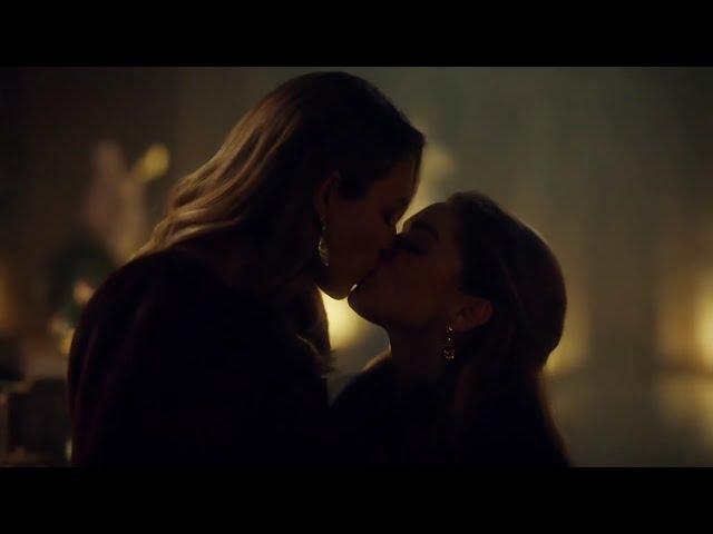 Ellen & Tatiana | Lesbians Kissing Video