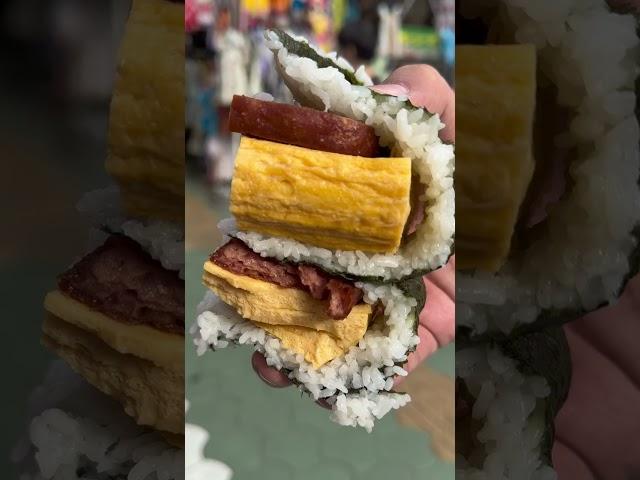 【沖縄グルメ】沖縄旅行来たら超人気観光スポットの那覇国際通りの食べ歩き8選を紹介！