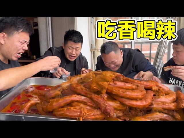 It's too cold to be popular and spicy. 170 yuan stewed a large plate of duck  which is too moist wi