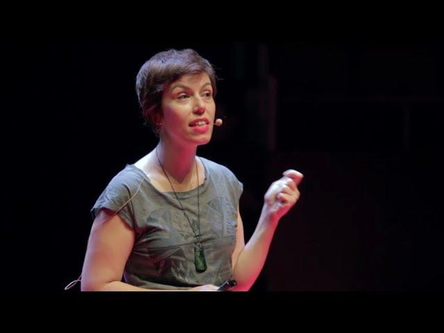 ¿Por qué me vigilan, si no soy nadie? | Marta Peirano | TEDxMadrid