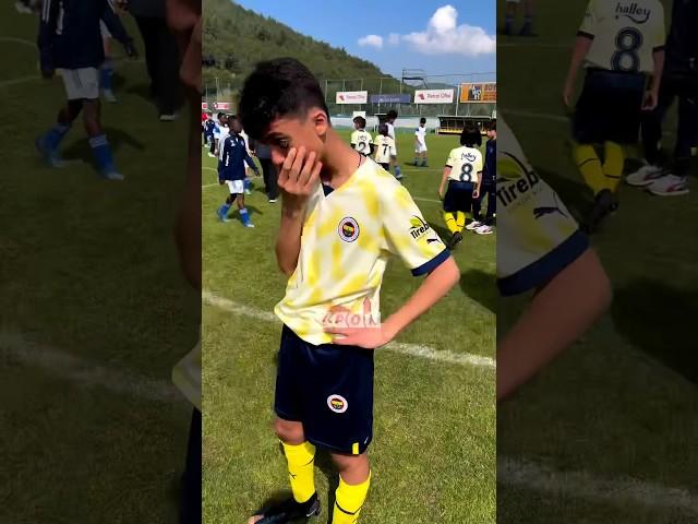 U12 İzmir Cup son 16 turunda Beerschot’a elenen Fenerbahçe, turnuvaya veda etti… #U12CUP