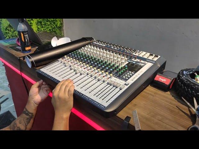 Novidade na área, nova ferramenta de trabalho Soundcraft Signature 16