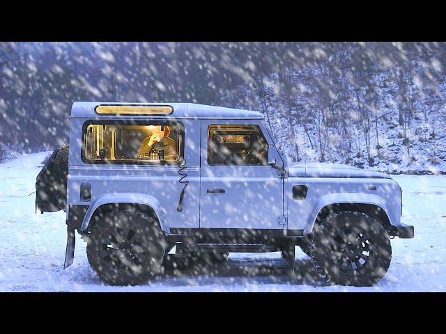 Hot Winter Snow Car Camping with the Land Rover OLD DEFENDER 90