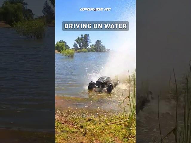 R/C Driving on Water #rccars  #rccar #offroad #rchobbies #rcbashing #upgraderc #amainhobbies