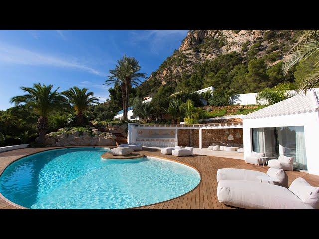 Beautiful and modern Villa in Ibizas most exclusive private urbanisation for rent