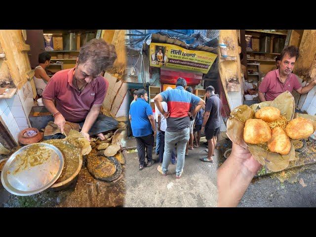 Most Honest Uncle Selling Club Kachori in Kolkata