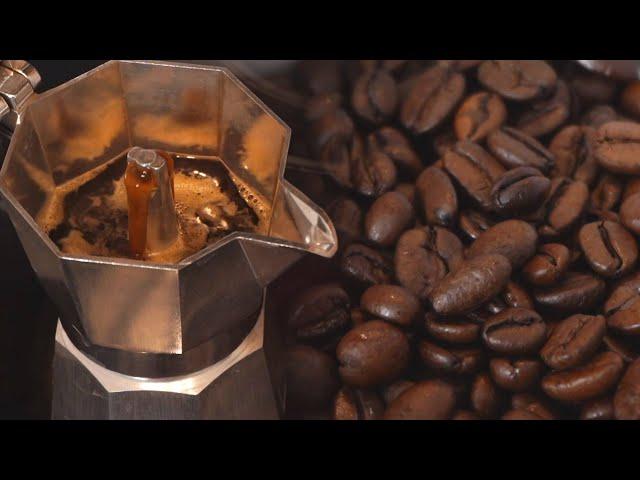 How to use a moka pot: strong coffee on a budget