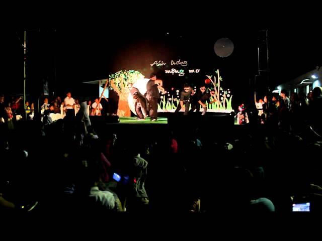 Tet Trung Thu 2012 @ Blessed Sacrament Church- hip hop