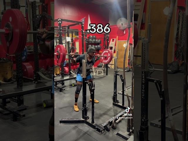 Easy ! #powerlifiting #squats #shorts